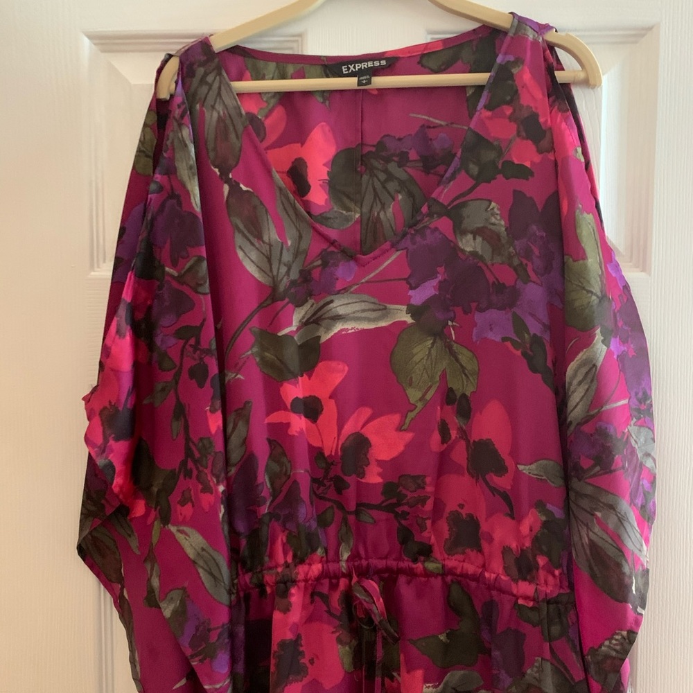 Express Blouse 👚 Size L